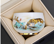 gold-painted arhat tea cup